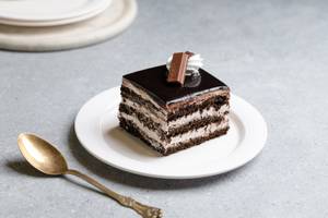 Kitkat Pastry