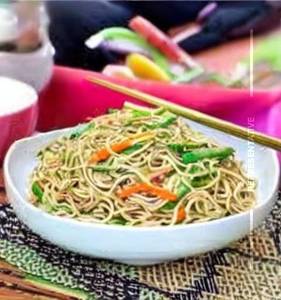 Veg Hakka Noodles