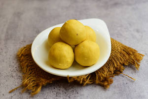 Besan Laddu [5 Pieces]