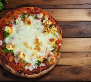 Veg paneer pizza