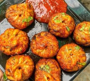 Supreme Masala Pahadi Momos full ( fry )