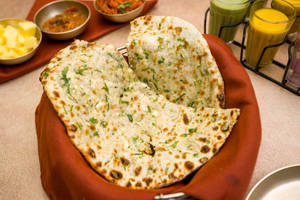 Aloo Paneer Kulcha