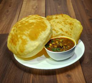 Chole Bhature [2 Bhature]
