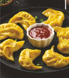 Sweet corn cheese steamed momos [8 pieces]