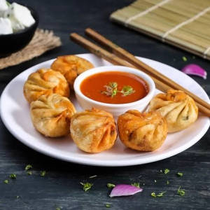 Paneer fried momos [8 pieces]