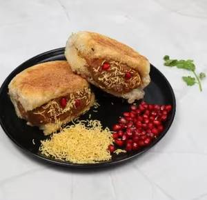 Amul Dabeli (1 piece)