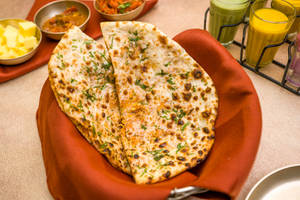 Amritsari Paratha With Curd & Pickle