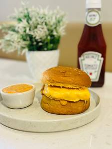 Egg cheese burger