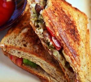 Vegetable cheese sandwich