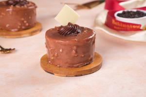 Chocolate Crackle Pastry