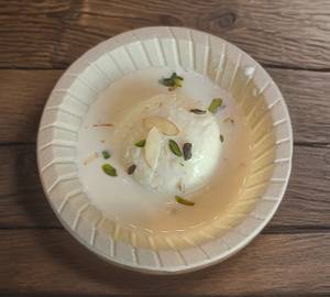 Malai Rasgulla [1 Piece]
