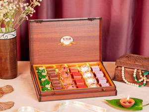 Regal Jaali 24 Pc Box
