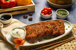Fish Fingers Accompanied With Tartar Sauce