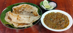 Kerala Parotta With Kadala Curry And Salad Combo
