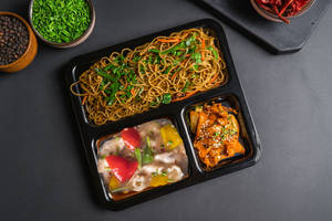 Hunan Chicken And Egg Hakka Noodles Combo