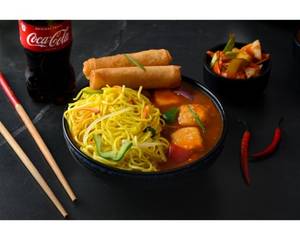 Chilli Paneer + Hakka Noodle + Veg Spring Roll/ Momo + Beverage