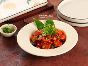 Waterchestnut Plumsauce