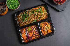 Schezwan Chicken And Egg Hakka Noodles Combo
