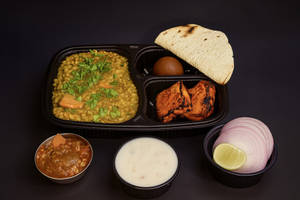 Vegetable Dal Khichdi + 2 Pcs Paneer Tikka + 1 Gulab Jamun