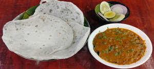 Appam With Green Piece Curry  And Salad  Combo