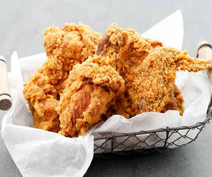 8 Pcs Broasted Chicken