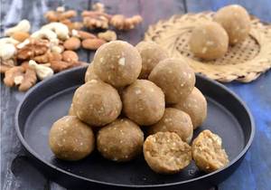 Atta Ladoo