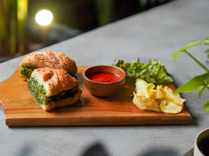 Pesto Mushroom Croissant