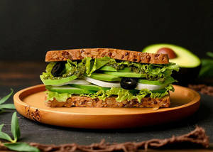 Pesto Avocado Sandwich