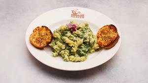 Spinach Garlic Fusili Cheese Pasta