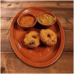 Vada Set [2 Pcs] With Sambar Chutney