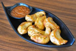 Chicken momos