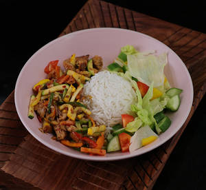 Sriracha Chicken Rice Salad Bowl (spicy)