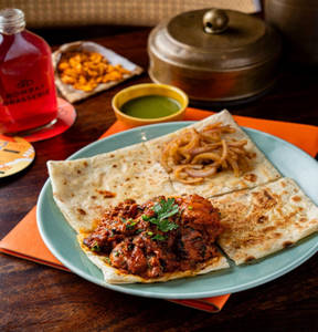 Charminar Murg Boti with Butter Roomali