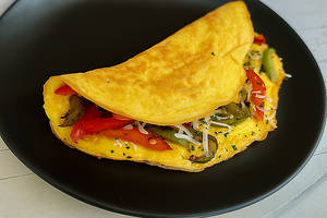 Chili bom Basil Omelette