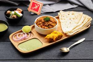 Kaathi Kebab With Rumali Roti