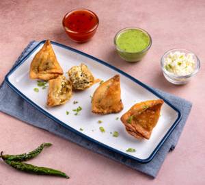 Paneer Chilli Samosa (250 Grams)