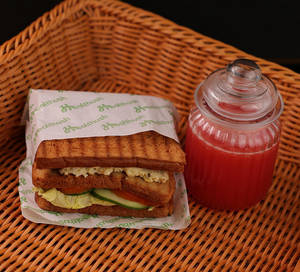 Scrambled Egg Sandwich With Seasonal Fruit Lime