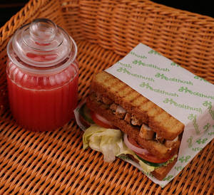 High Protein Chicken Sandwich With Fruit Juice