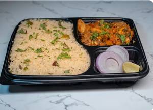 White rice +chicken curry