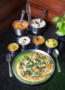 Butter Onion Uttappam