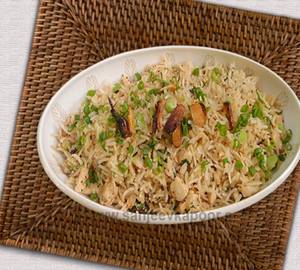 Burnt Garlic Chicken Fried Rice