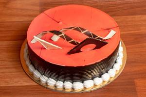 Eggless chocolate strawberry premium cake