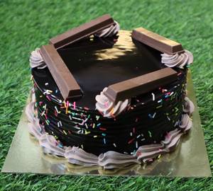 Kitkat Cake