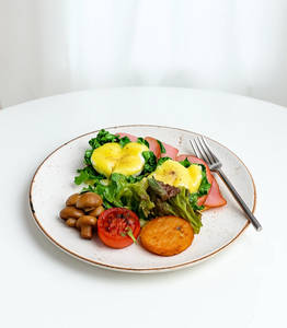 Eggs Benny