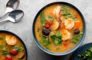 Veg tom yum soup