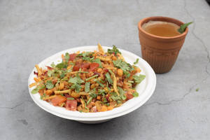 Masala Pauva + Rajwadi Tea