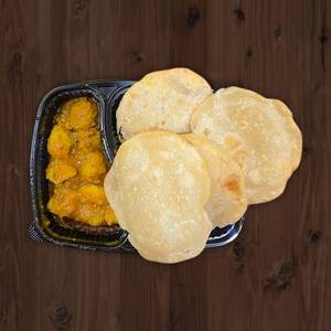 Luchi (4 Pcs) With Aloo Dum