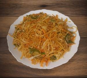 Veg Chowmein Full+garlic Noodles full