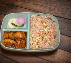 Egg Fried Rice With Chilli chicken