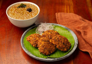 Rasam Rice With Vazhapoo Vada